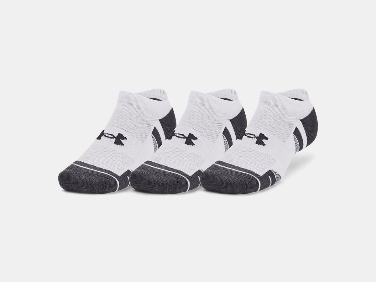 Under Armour golf socks (Image via underarmour.es)